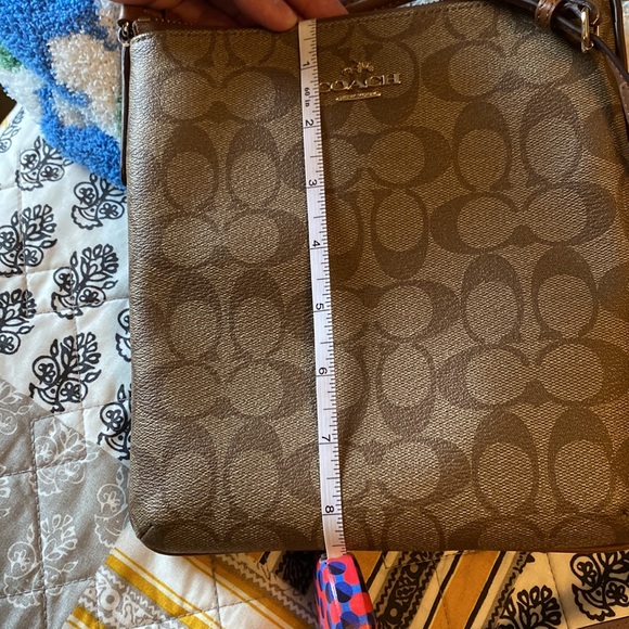 Coach Signature crossbody - Picture 5 of 5